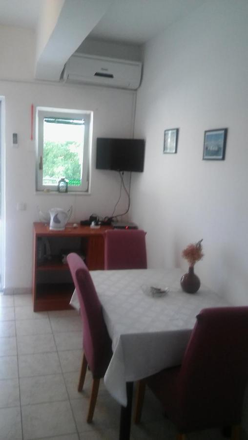 Veldic Apartments Tisno Kültér fotó